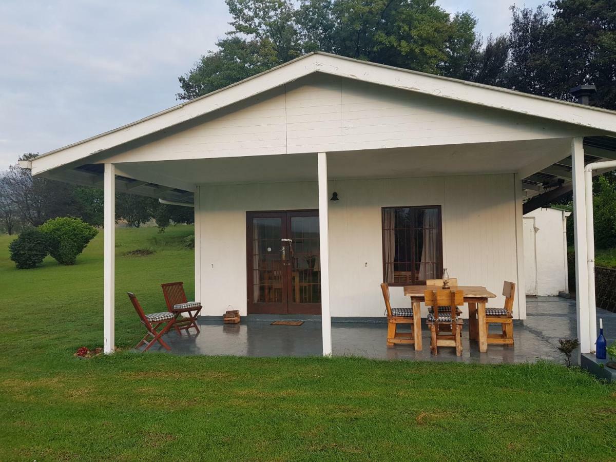 Swallowfield Cottage Champagne Valley Exterior photo